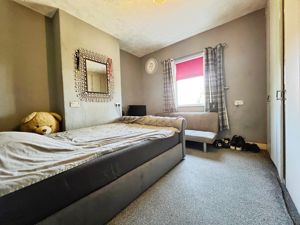 Bedroom- click for photo gallery